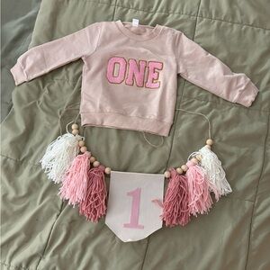 “One” bundle. With banner and pull over sweater (12-18 months)